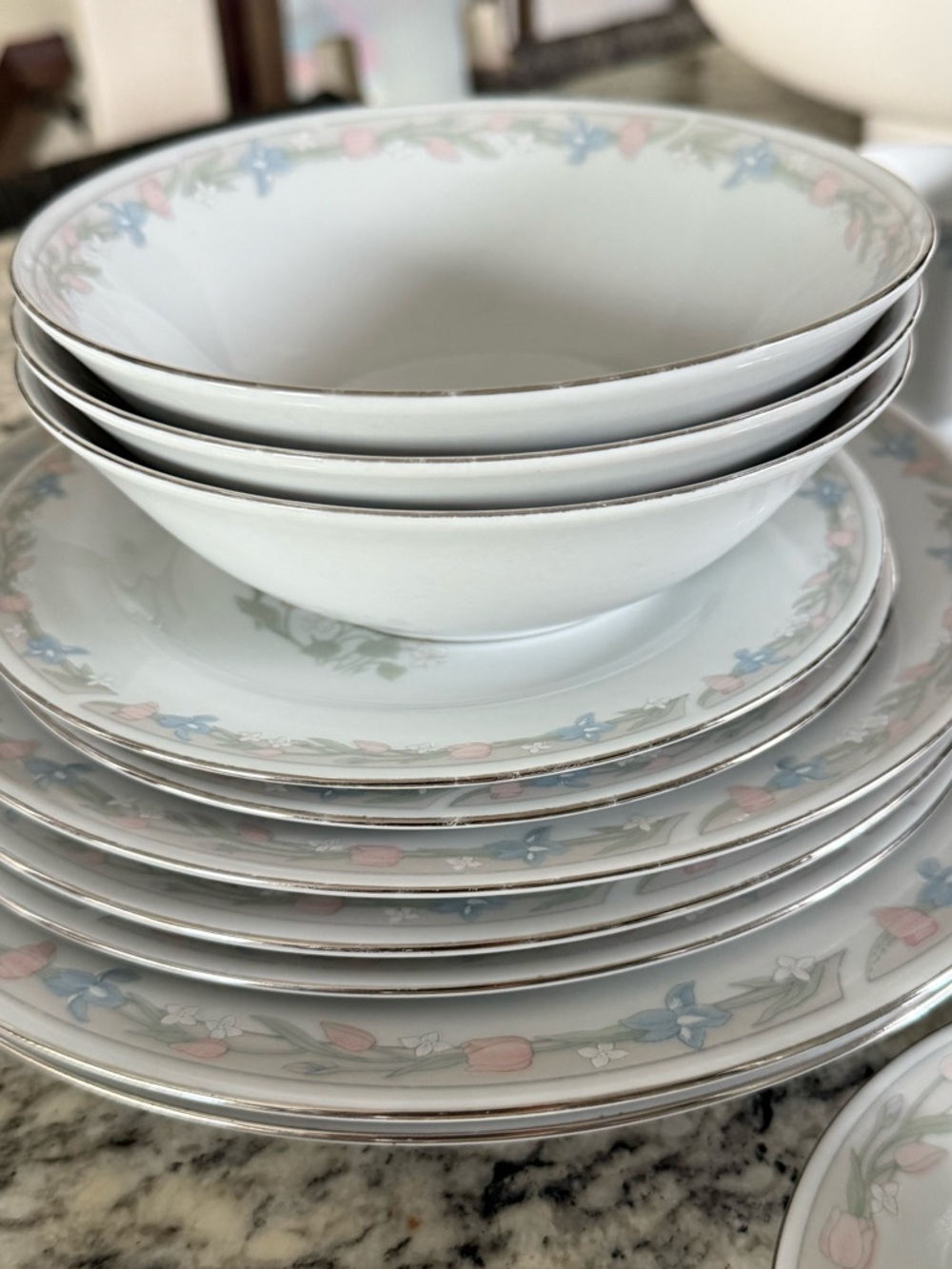 Illusions by Excel Center Stage Soup Cereal Bowl